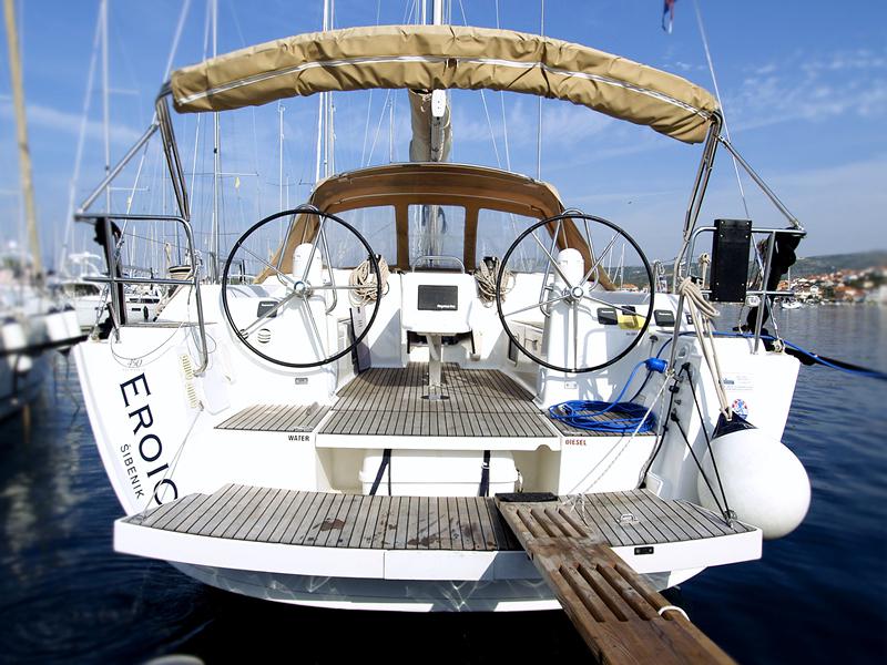 Book yachts online - sailboat - Dufour 450 Grand Large - EROICO - rent