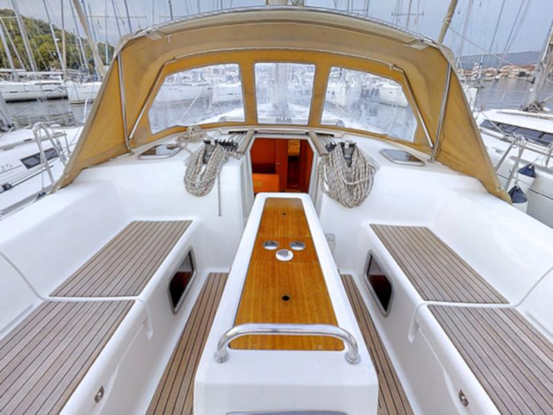 Book yachts online - sailboat - Dufour 450 Grand Large - COMODO - rent