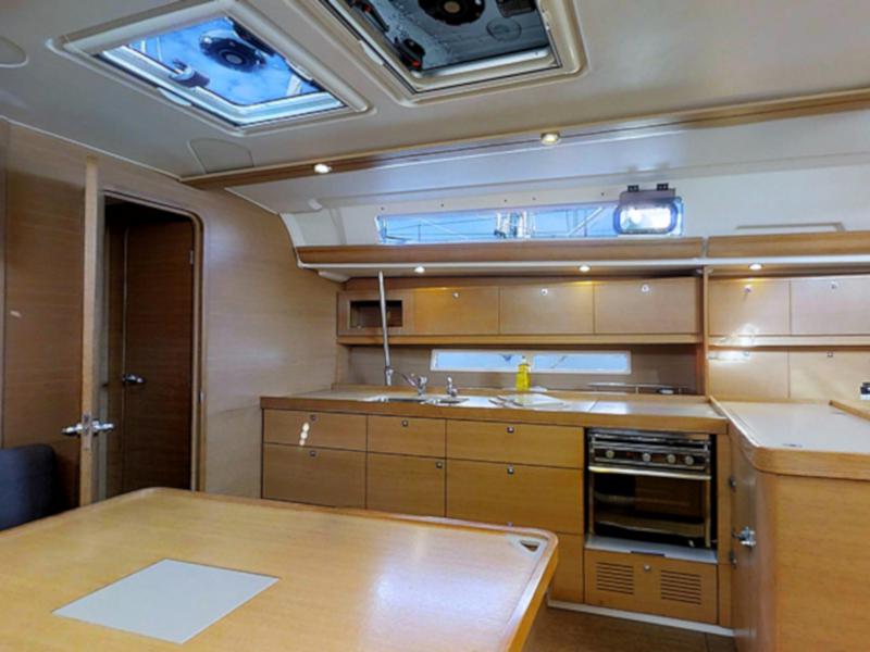 Book yachts online - sailboat - Dufour 450 Grand Large - DELICATO - rent
