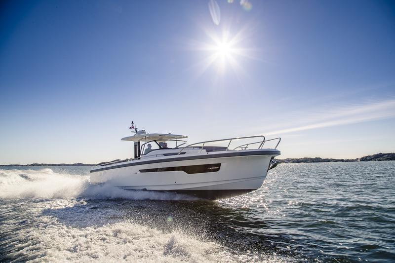 Book yachts online - motorboat - Nimbus Tender T11 - RUDDY - rent