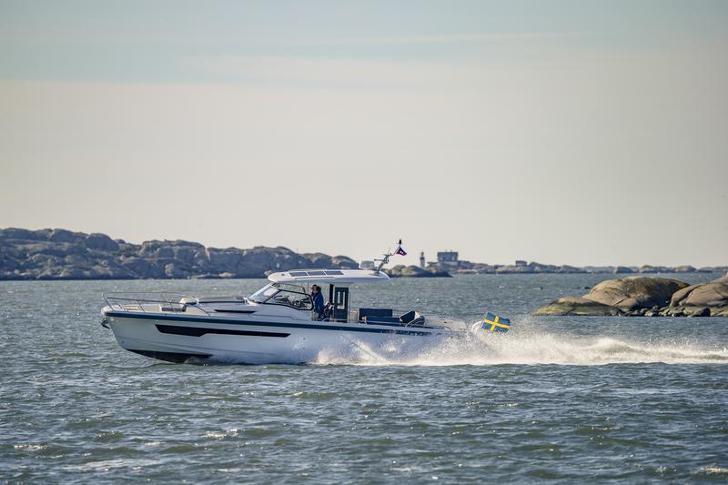 Book yachts online - motorboat - Nimbus Tender T11 - RUDDY - rent