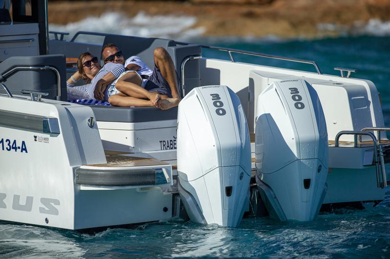 Book yachts online - motorboat - Nimbus Tender T11 - RUDDY - rent
