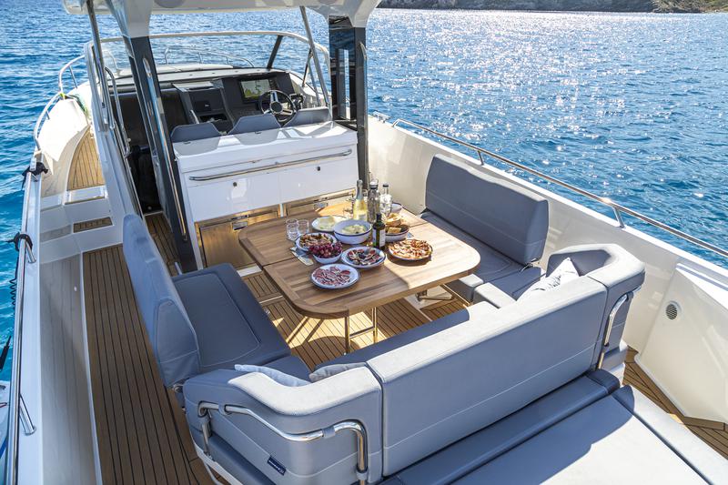Book yachts online - motorboat - Nimbus Tender T11 - RUDDY - rent