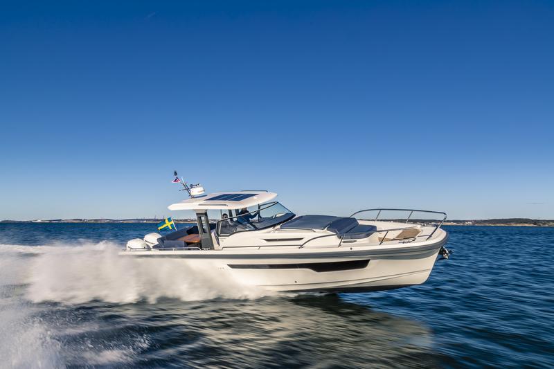 Book yachts online - motorboat - Nimbus Tender T11 - RUDDY - rent
