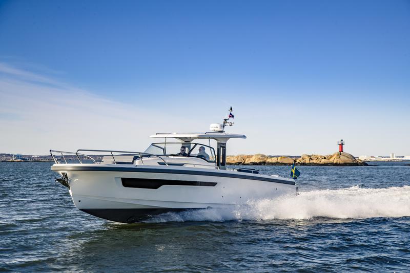 Book yachts online - motorboat - Nimbus Tender T11 - RUDDY - rent