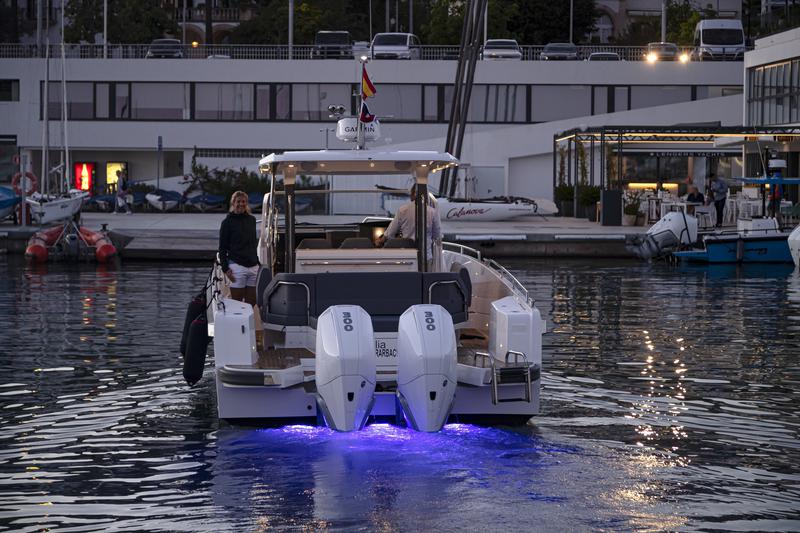 Book yachts online - motorboat - Nimbus Tender T11 - RUDDY - rent