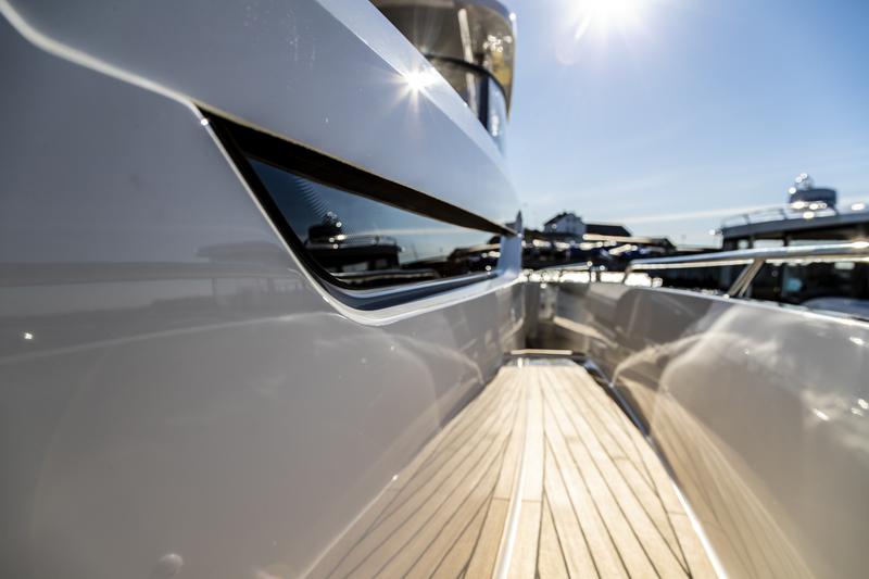Book yachts online - motorboat - Nimbus Tender T11 - RUDDY - rent
