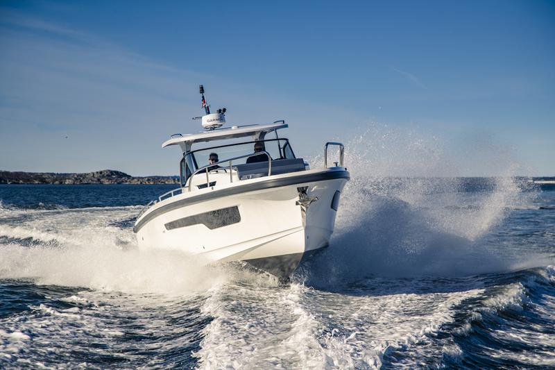 Book yachts online - motorboat - Nimbus Tender T11 - RUDDY - rent