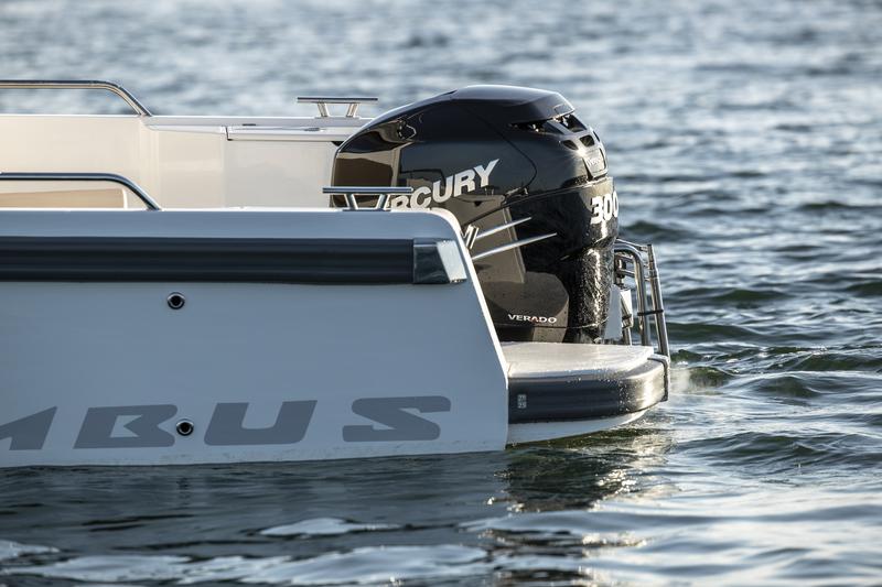 Book yachts online - motorboat - Nimbus Commuter 9 - STICH - rent
