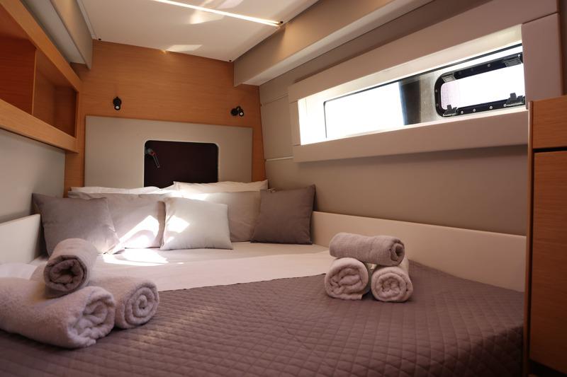 Book yachts online - catamaran - Nautitech 46 Fly - Aureliano - rent