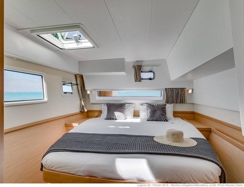 Book yachts online - catamaran - Lagoon 42-2 - Ziromon - rent