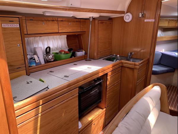 Book yachts online - sailboat - Bavaria 39 Cruiser - Fluid I  - rent