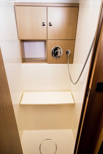 Book yachts online - sailboat - Bavaria Cruiser 46 - AMSTERDAM - rent