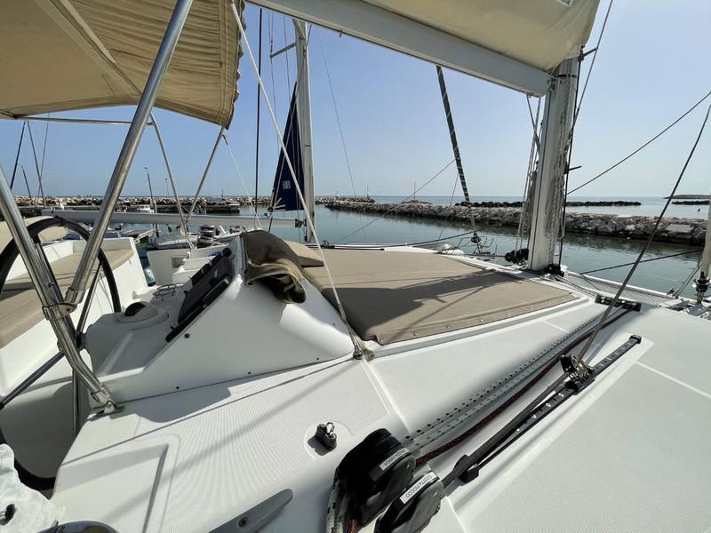 Book yachts online - catamaran - Lagoon 450  Flybridge - Zia Nella - rent
