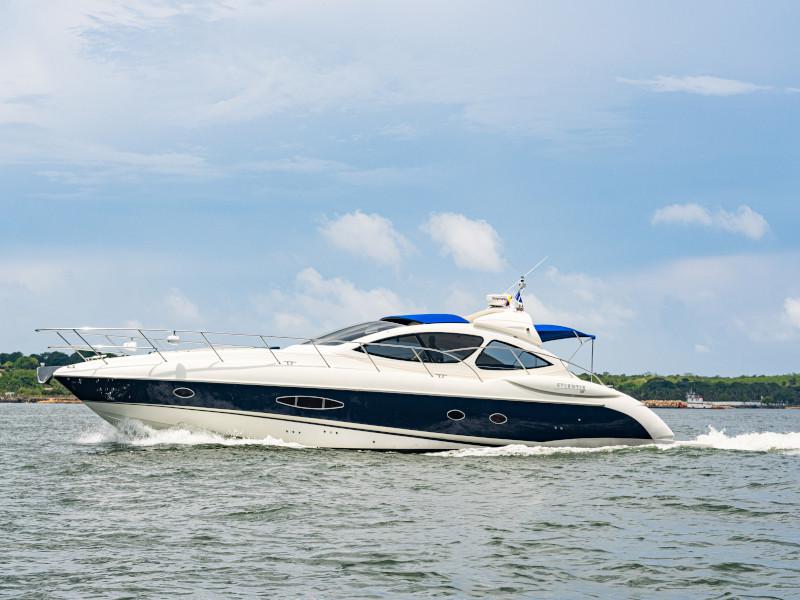 Book yachts online - motorboat - Azimut 55 - Atlantis - rent