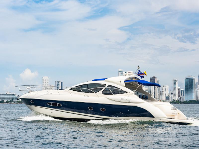 Book yachts online - motorboat - Azimut 55 - Atlantis - rent