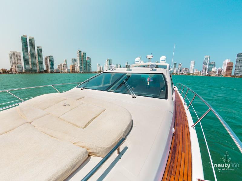 Book yachts online - motorboat - Azimut 62 S - Venecia - rent