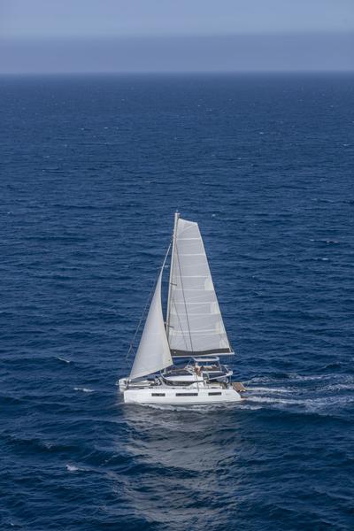 Book yachts online - catamaran - Lagoon 51 - JEWEL (Charter rate includes VAT, Skipper Fee, Generator, Air-condition, Watermaker, Icemaker, Dishwasher, 2 SUP, Tubes, Kids Water-ski, Sea scooter, Electric BBQ) *Skippered only* - rent