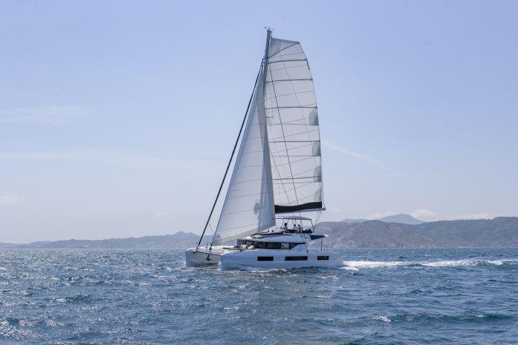 Book yachts online - catamaran - Lagoon 51 - JEWEL (Charter rate includes VAT, Skipper Fee, Generator, Air-condition, Watermaker, Icemaker, Dishwasher, 2 SUP, Tubes, Kids Water-ski, Sea scooter, Electric BBQ) *Skippered only* - rent