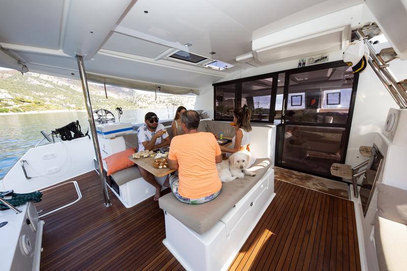 Book yachts online - catamaran - Helia 44 - Zeldam - rent