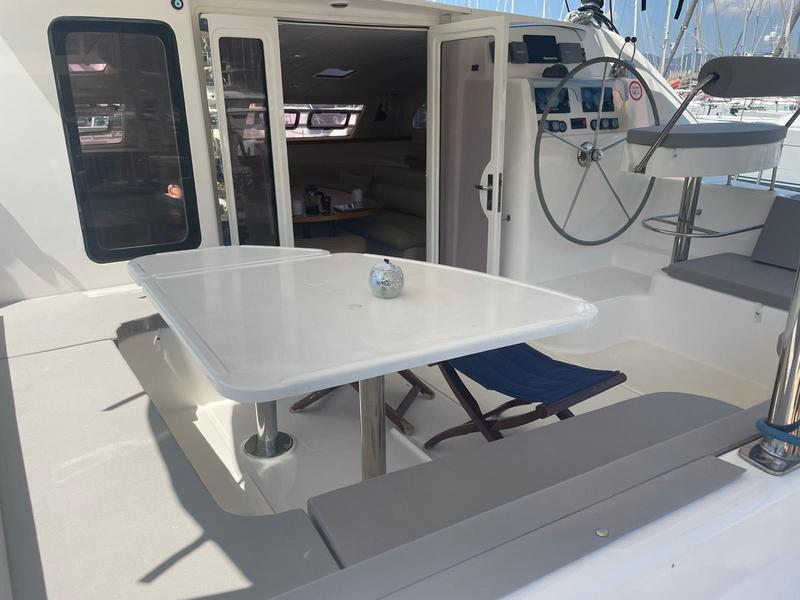 Book yachts online - catamaran - Leopard 4300 - Emocean - rent