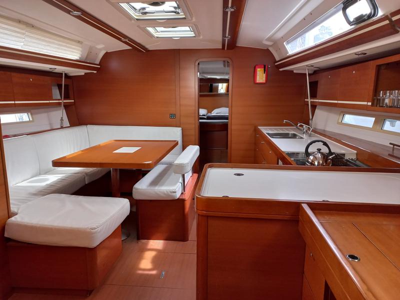 Book yachts online - sailboat - Dufour 445 GL 6 pax - Ambiente V - rent