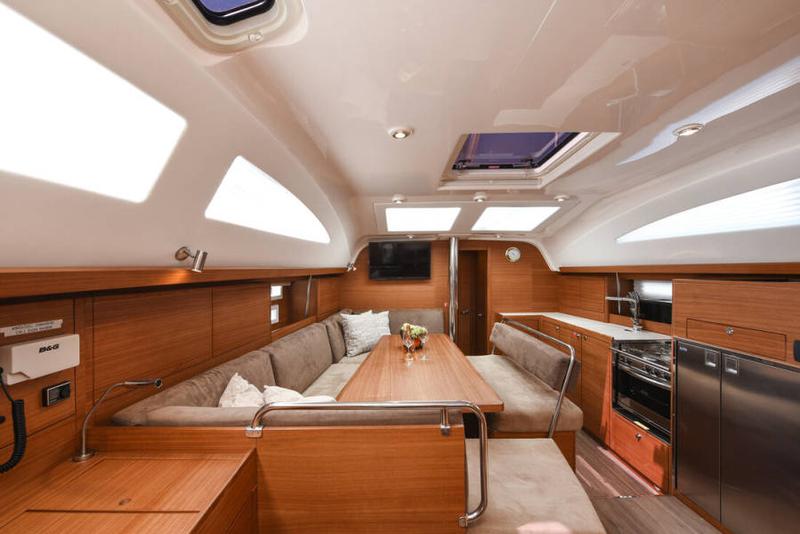 Book yachts online - sailboat - Elan Impression 45.1 - SALI - rent