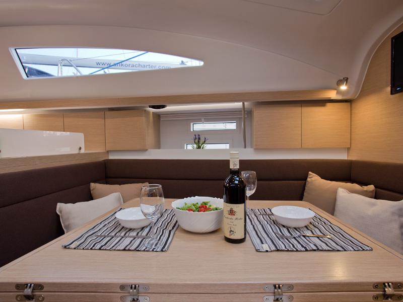 Book yachts online - sailboat - Elan 45 Impression - KYRA - rent