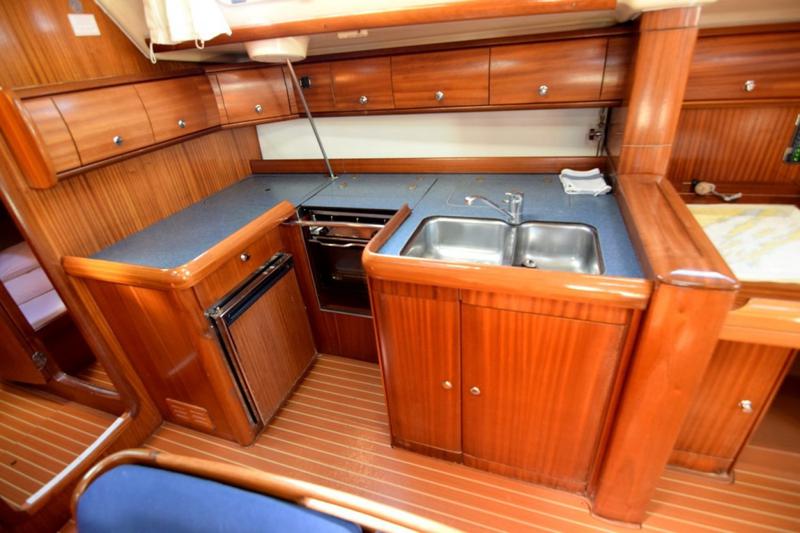 Book yachts online - sailboat - Bavaria 49 - PRINCE - rent