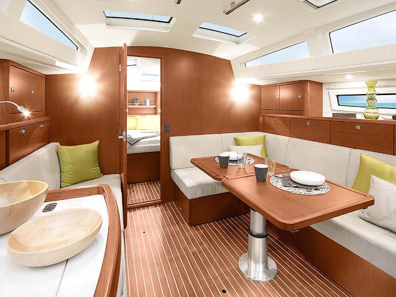 Book yachts online - sailboat - Bavaria C42 - Valesia - rent