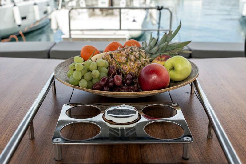 Book yachts online - sailboat - Dufour 530 - ASTRID - rent
