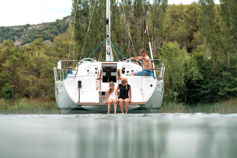 Book yachts online - sailboat - Elan Impression 45.1 OW - MOONLIGHT  - rent