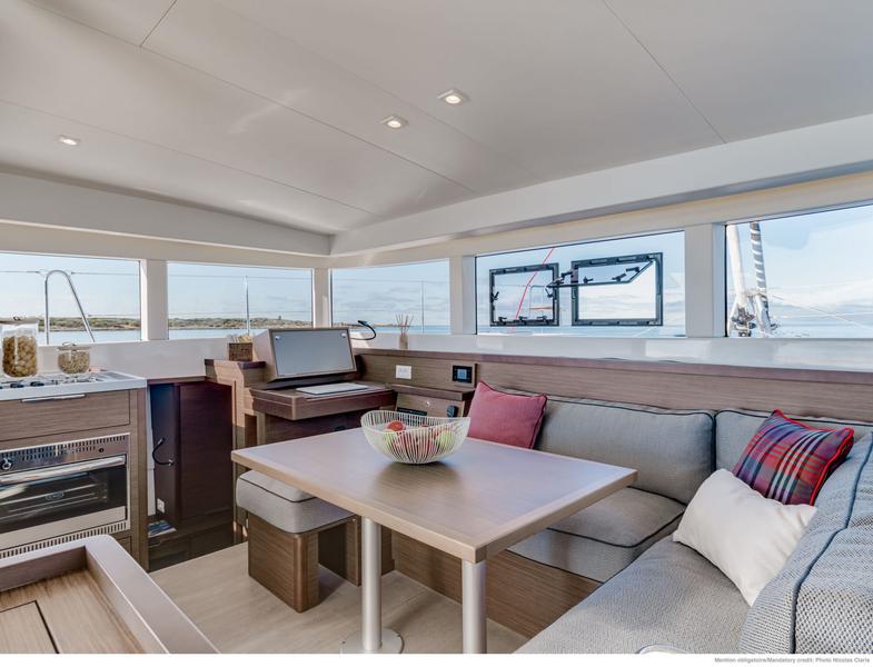 Book yachts online - catamaran - Lagoon 40 - TWILIGHT - rent