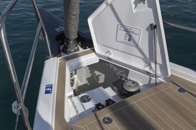 Book yachts online - sailboat - Elan GT6 - NEVERA - rent