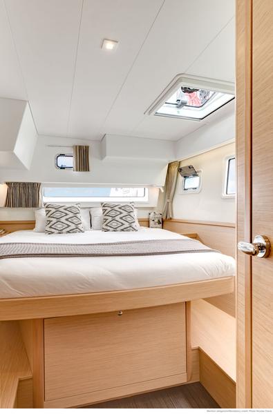 Book yachts online - catamaran - Lagoon 42 - STARDUST - rent