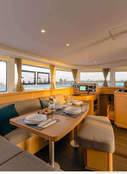 Book yachts online - catamaran - Lagoon 42 - STARDUST - rent