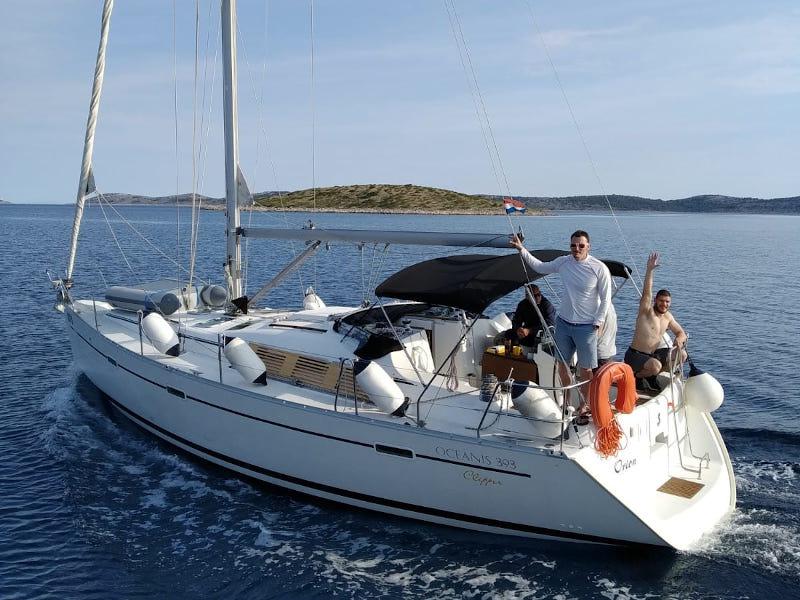 Book yachts online - sailboat - Oceanis 393 Clipper - ORION - rent