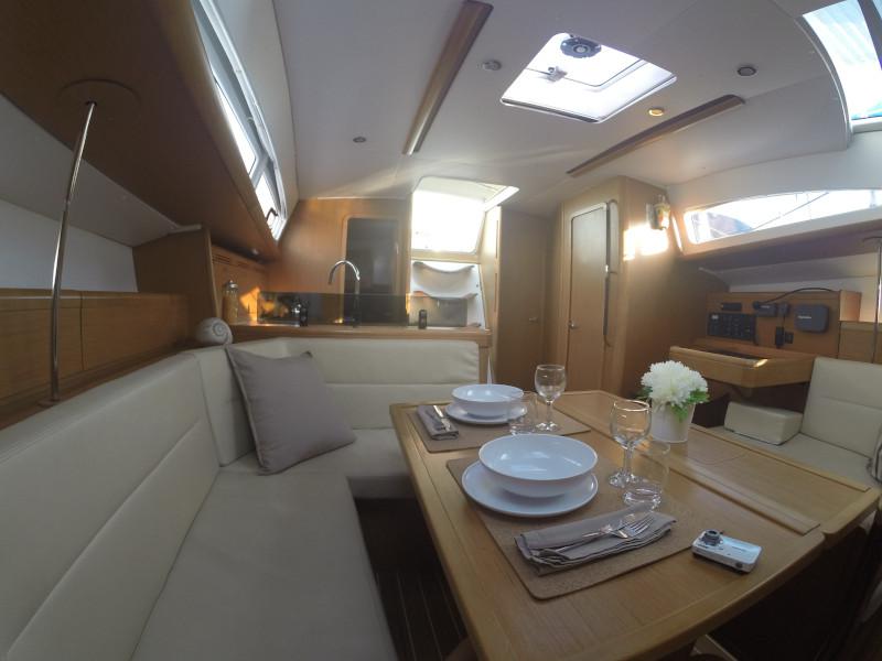 Book yachts online - sailboat - Sun Odyssey 42DS - Sweet Alis - rent
