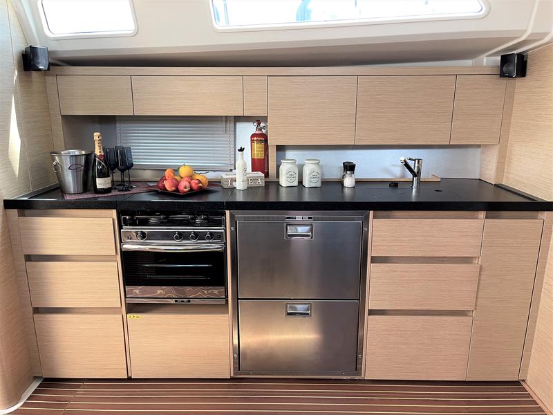 Book yachts online - sailboat - Hanse 508 - Infinity of Respect - rent