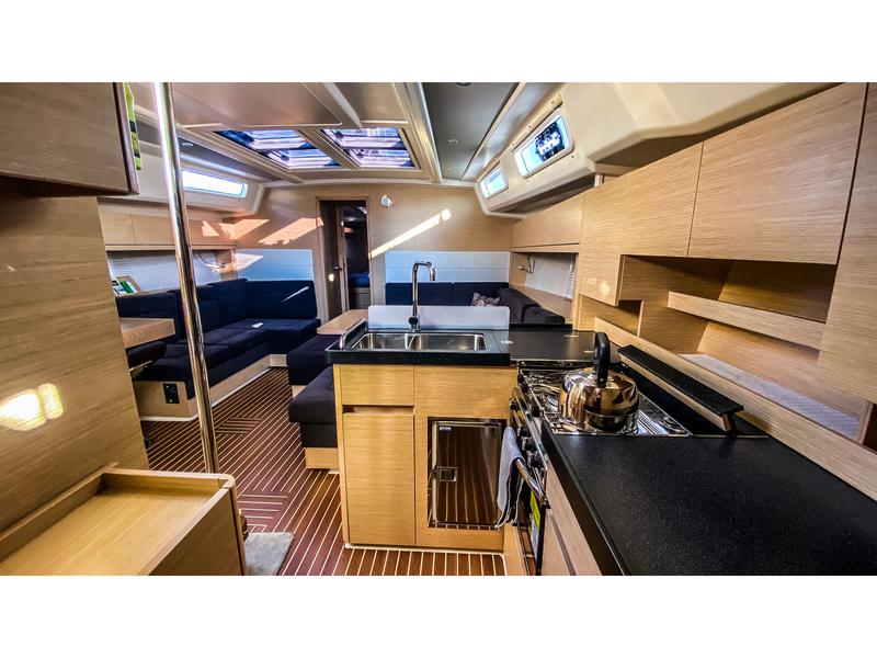Book yachts online - sailboat - Hanse 458 - Infinity of Nature - rent