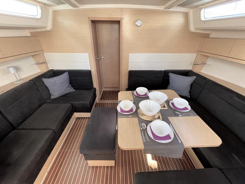 Book yachts online - sailboat - Hanse 458 - Infinity of Nature - rent