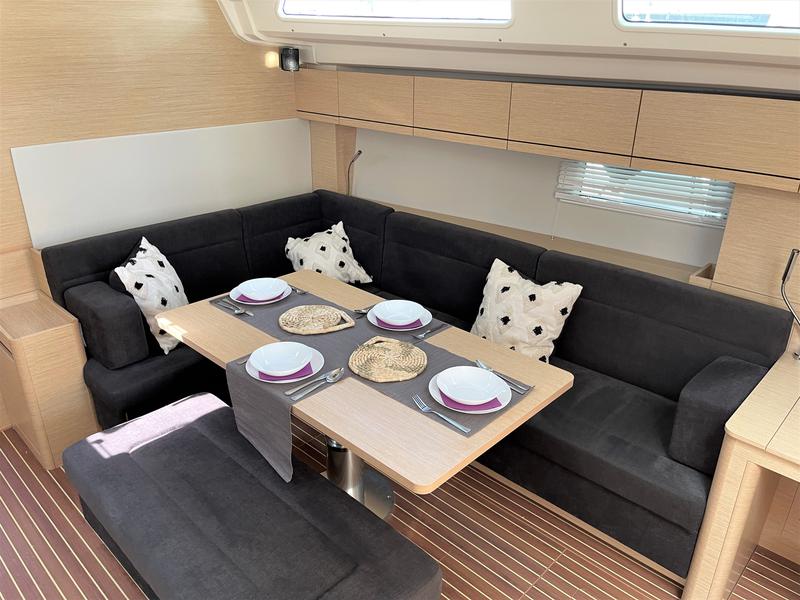 Book yachts online - sailboat - Hanse 508 - Infinity of Time - rent