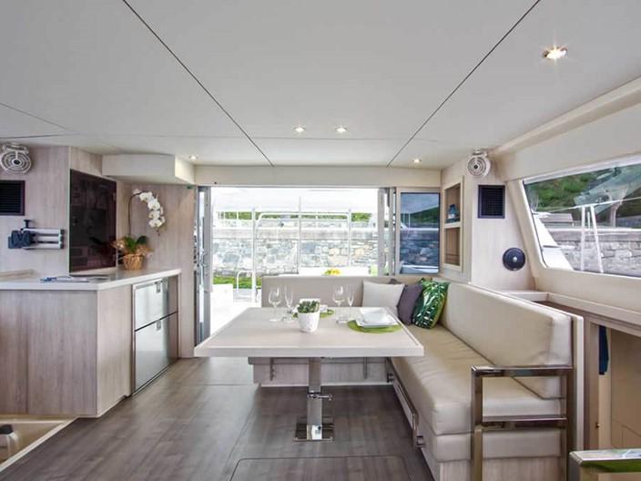 Book yachts online - catamaran - Leopard 40 - 3 cab - DAMLA - rent