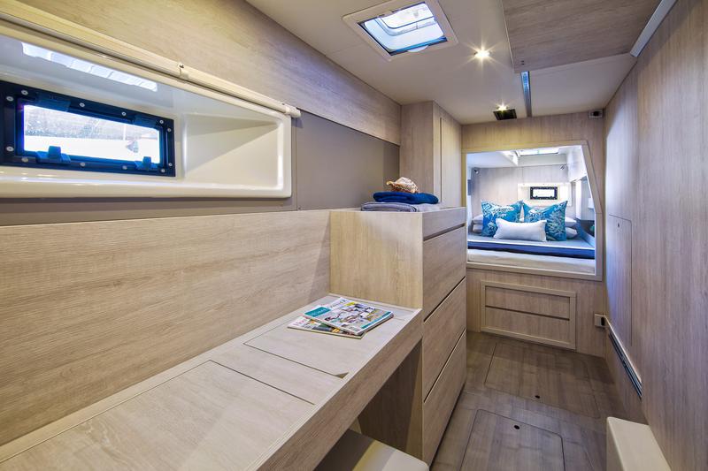 Book yachts online - catamaran - Leopard 40 - 3 cab - DAMLA - rent