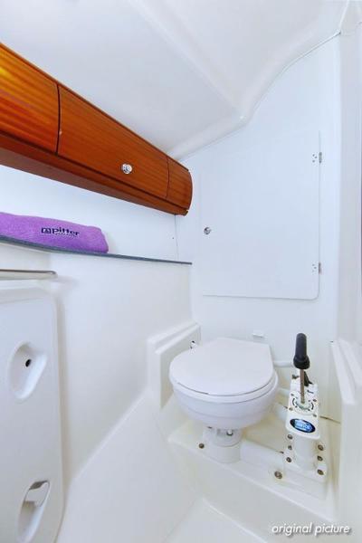 Book yachts online - sailboat - Bavaria 44 - Scorpion - rent