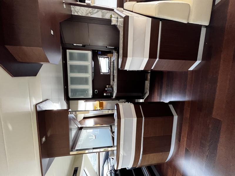 Book yachts online - motorboat - Dominator 680 S - QUO VADIS - rent