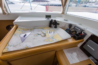 Book yachts online - catamaran - Lagoon 420 - SAMBA - rent