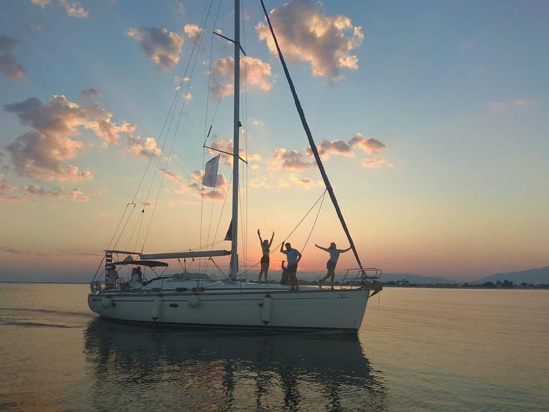 Book yachts online - sailboat - Bavaria 46 - Chronos - rent