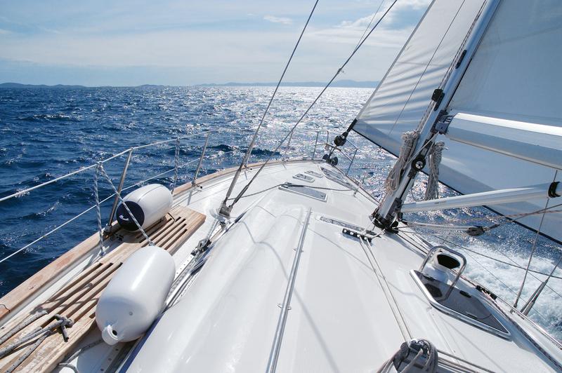 Book yachts online - sailboat - Bavaria 40 Cruiser - "LADY BUTTERFLY" - rent