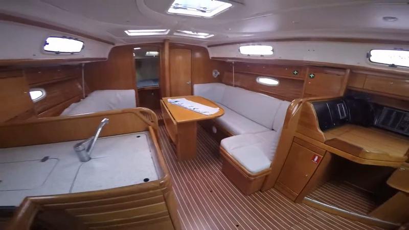 Book yachts online - sailboat - Bavaria 37 Cruiser - Alexandros I - rent
